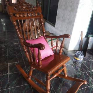 Kursi goyang  kayu jati kursi murah bonus bantal Shopee 