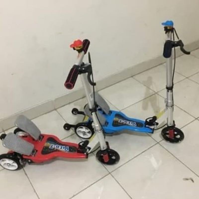 Skuter.Injak/injak.pedal.otoped.Vita