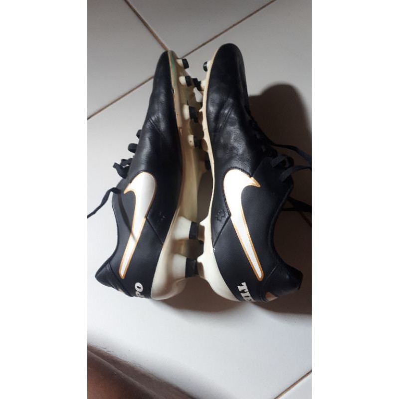 Nike Tiempo Genio II Leather FG Original Second/Bekas