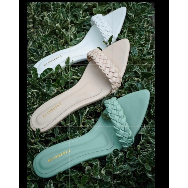 ELLIOT HEELS