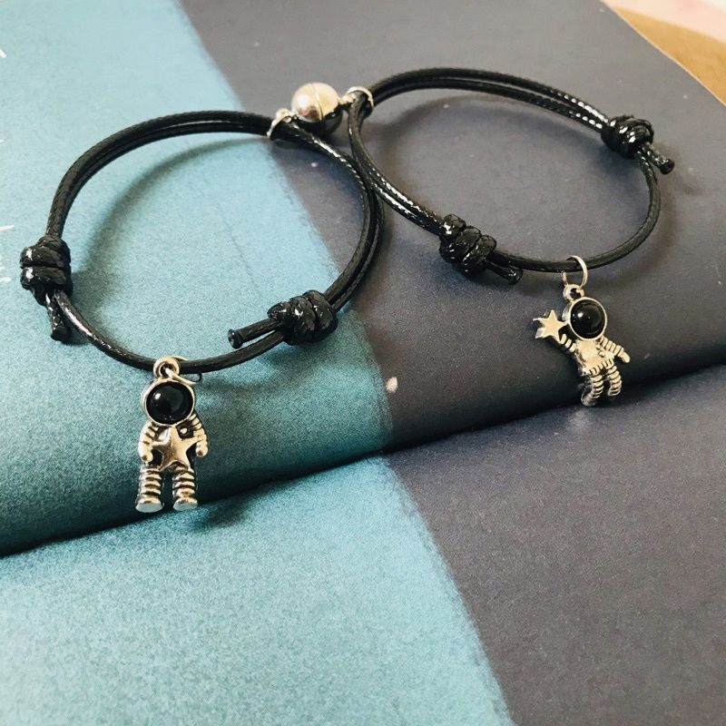 Gelang Couple Magnet Astronot