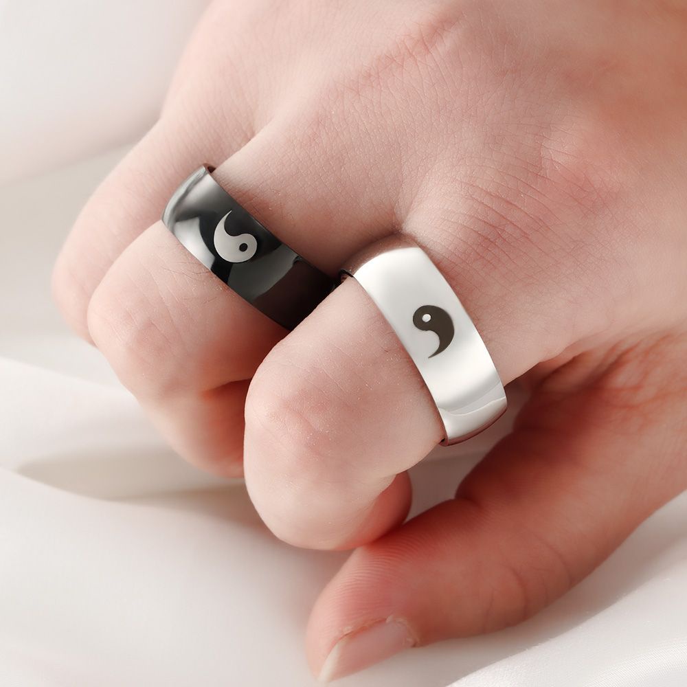 Cincin Bahan Stainless Steel Motif Yin Yang Warna-Warni Gaya China Untuk Pasangan