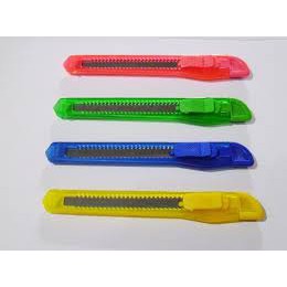

CUTTER POPULER KECIL (12 CM)