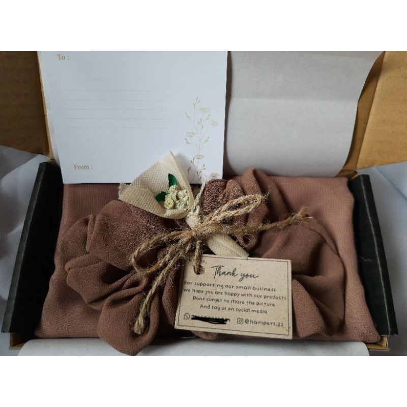 

Hampers murah/gift box/kado teman/sahabat