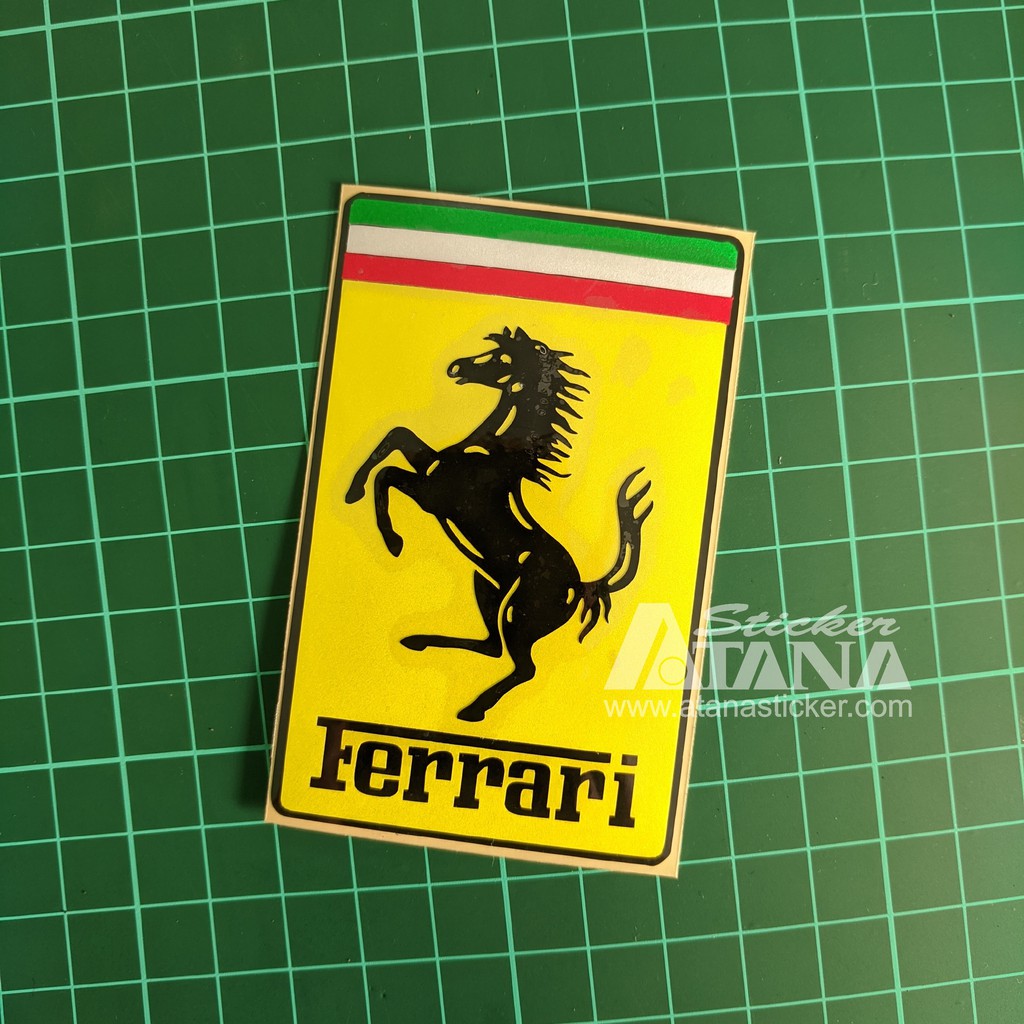 Stiker Cutting Reflective Emblem Logo Ferrari Nyala 5,5x8,5cm