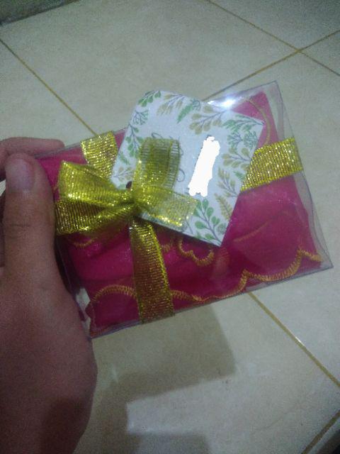 (gratis Kartu Ucapan) Souvenir Pernikahan Sarung Tissue Organdi  (minimal Order 100 Pcs)