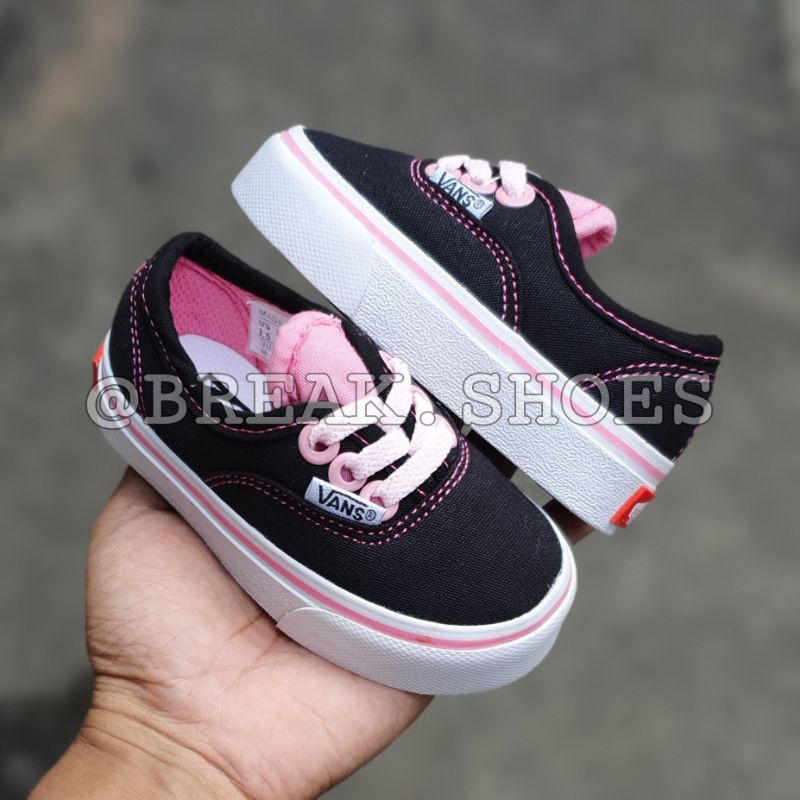 Sepatu anak autentik tali hitam pink / alas kaki anak perempuan