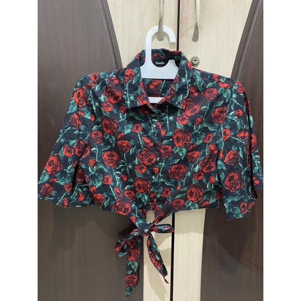 preloved kemeja pomelo printed rose (ukuran M)
