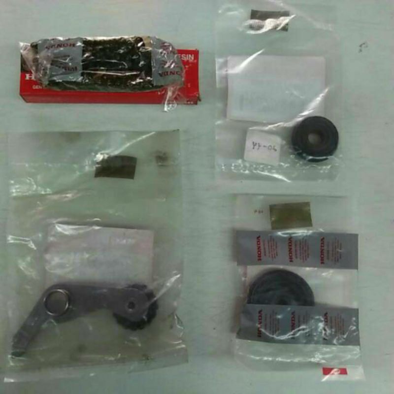 RANTAI KETENG PLUS ROLL KETENG SUPRA X 125 HELM IN SUPRA X 125 F1 INJEKSI 2014