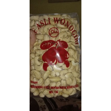 

KACANG METE MEDE MENTAH KERING 1KG PREMIUM ASLI WONOGIRI