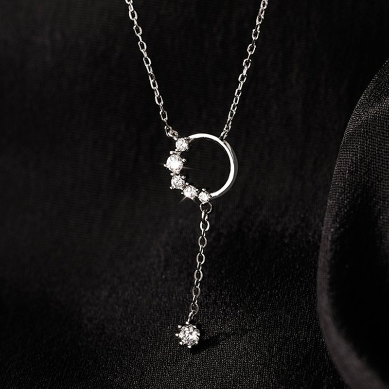 Kalung Rantai Dengan Liontin Lingkaran Geometri Aksen Berlian Imitasi Untuk Wanita