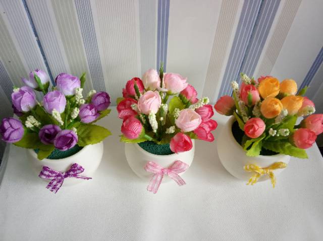 Bunga Mawar Kuncup Dengan Pot Bola Mini Shopee Indonesia