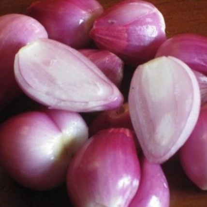 

Bawang merah kupas