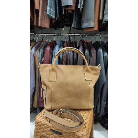 tas wanita kulit asli model selempang