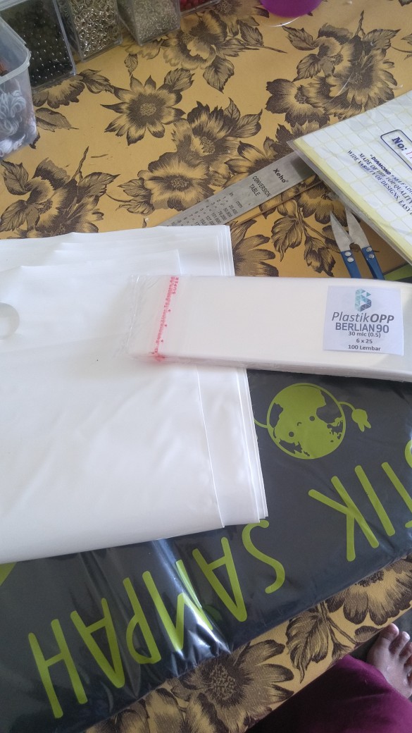 Plastik Baju / Plastik Klip Pond 30 X 40 Cm Tebal 0,65 Termurah / Plastik Klip / Plastik Sembako