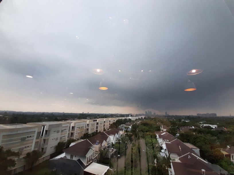 Odza Kemeja Batik Solo Lengan Pendek Slim Fit Modern Pria Araya