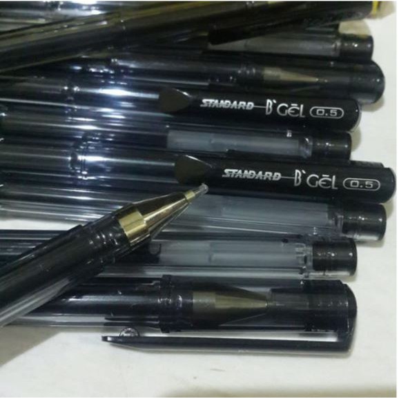 

Standard B'Gel Pulpen Tinta Hitam ( 0.5 )