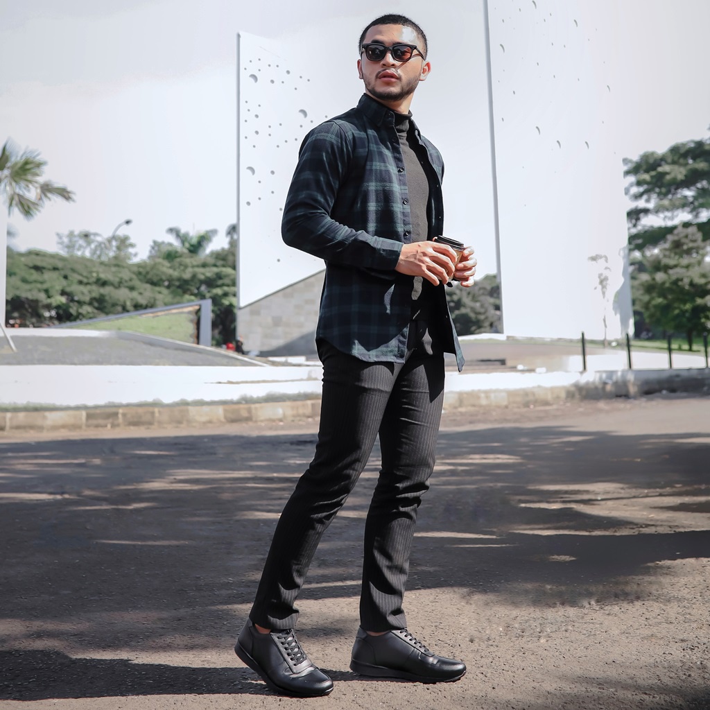 ALLEGRO FULL BLACK ORIGINAL x REYL MAN Sepatu Sneakers Hitam Polos Pria Kets Tali Casual Formal Jalan Santai OOTD Distro Kondangan Undangan Sekolah Kuliah Kerja Kantor Fashion Footwear Semi Kulit Premium Big Size Ukuran Jumbo 44 Keren Terbaru Kekinian Ori