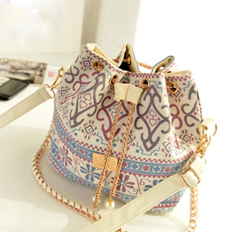 Tas Selempang Wanita Estetik Drawstring - White