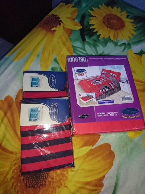 California Sprei 180x200 Mickey Mouse Shaba Vardia Lore Frozen Meow Ola Tropical Leaf - 180 160 Sp