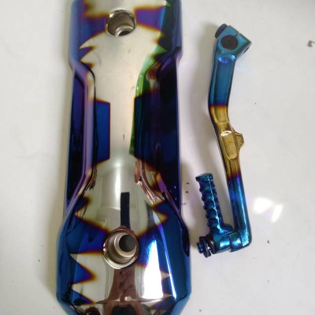 tutup knalpot motor beat scoopy + selahan kick stater two tone