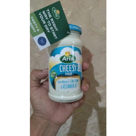 

ARLA DAN PUCK CHEESY SPREAD/KEJU OLES 240GR DAN 140GR