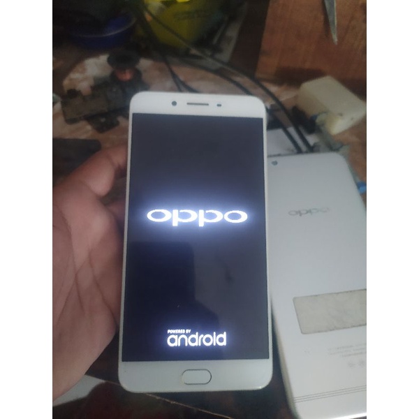 Oppo R9S plus minus mentok logo (restart ada dividio)