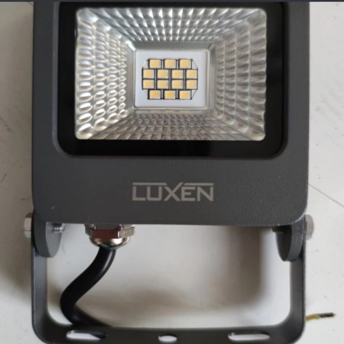 Lampu sorot 10watt Ip65 luxen anti air - warmwhite3000k