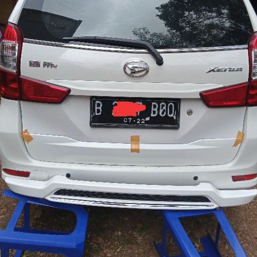 pengaman bumper belakang grand all new avanza / veloz /great xenia 2012 sd 2021 2013 2014 2015 2016 2017 2018 2019 2020  HITAM PUTIH ABU silver