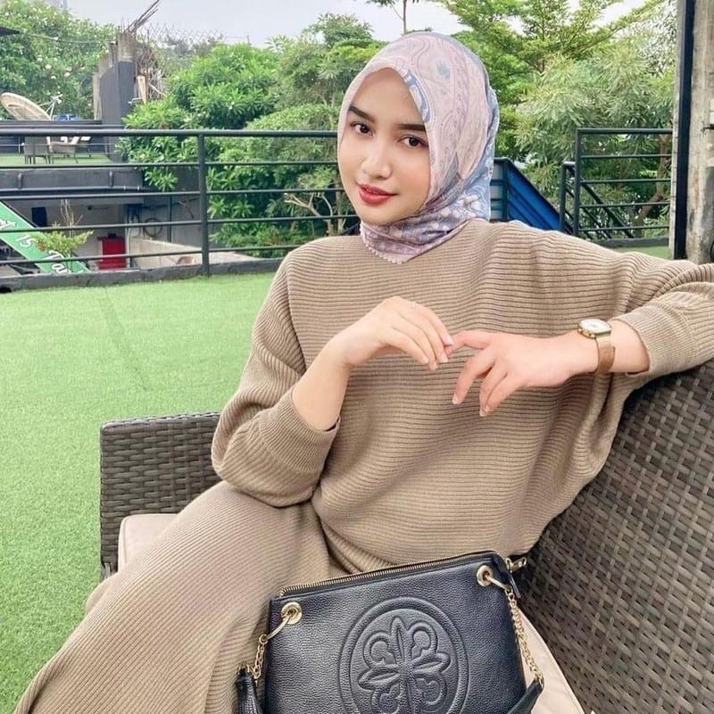 Baju Rajut Wanita Batwing Jumbo Fashion Wanita Terbaru