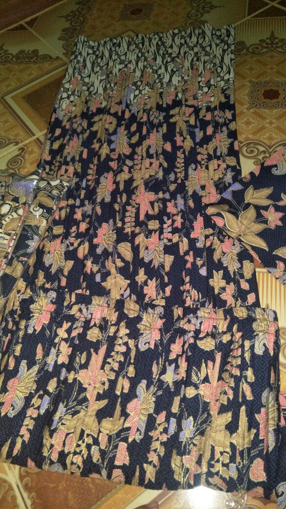 Part 1 Kemeja Batik Anak Hyva Navy Lengan Pendek / Kemeja Anak Batik Lengan Pendek