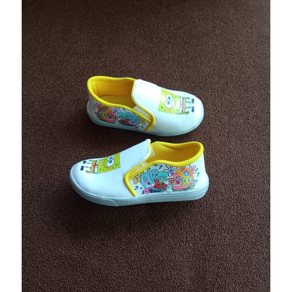 Keyla - Sepatu Slip On Motif Spongebob Terbaru Dan Trendi - Putih