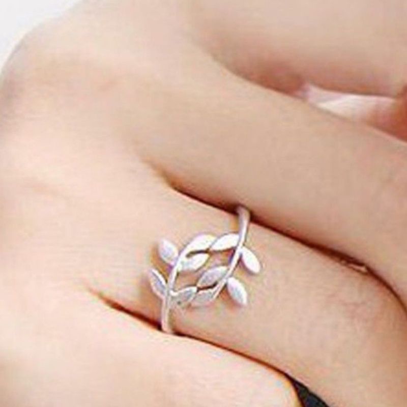 cincin daun wanita korea