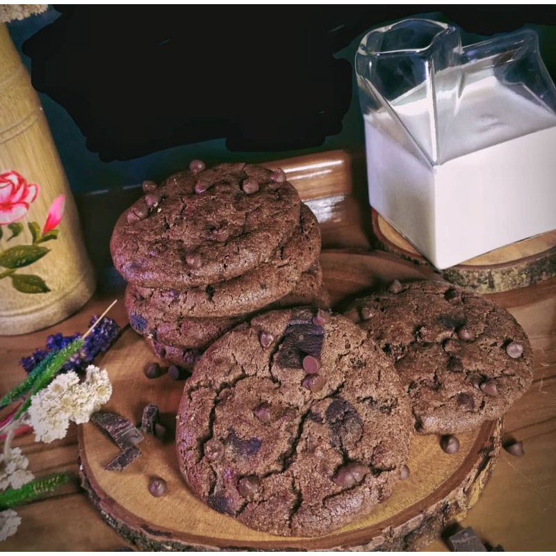 

double chocochip cookies