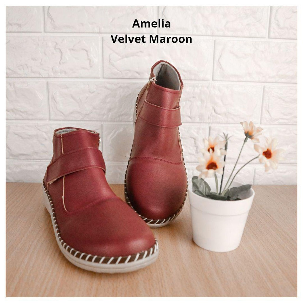 Sepatu boots Kerja Wanita Amelia etnikshoes