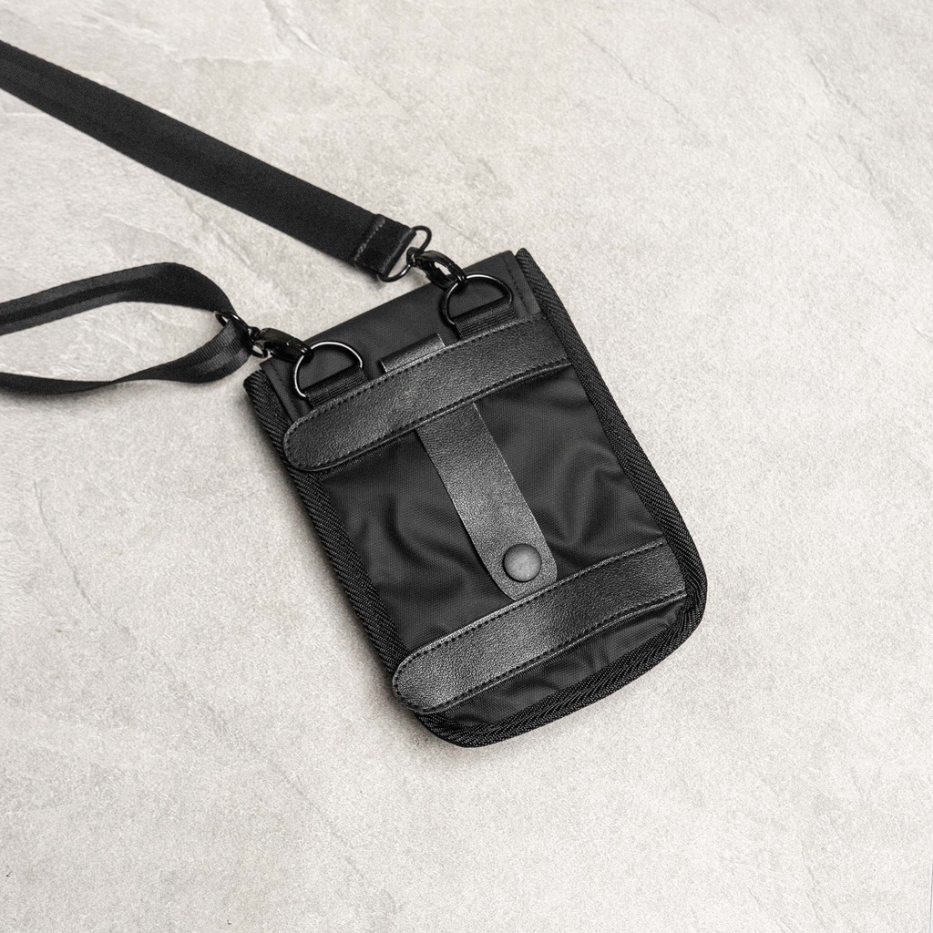 Infinit | Slingphone | tas hp pria hitam (iphone, samsung, android) smartphone multifungsi anti air