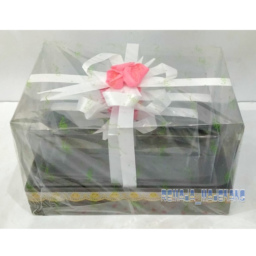 

Kotak Hantaran Seserahan Mika 1 Set Isi 3 Box