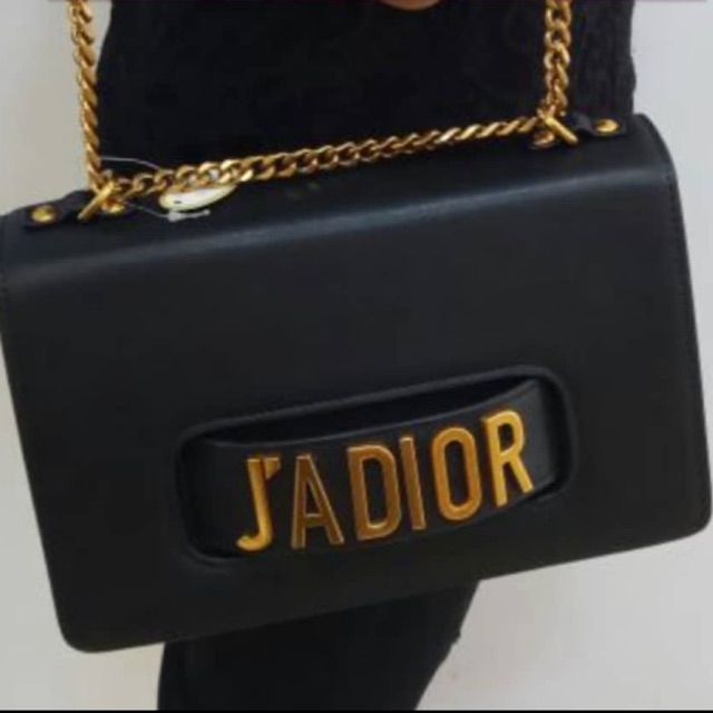 J’adior Black