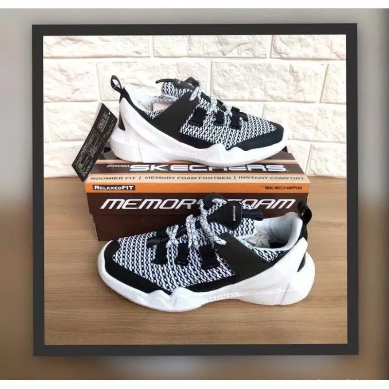 SKECHERS NEW D'LITES 3