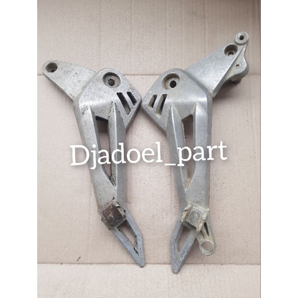 Footstep Step Postep Belakang Supra X 125 DD double disk Old Lama Original