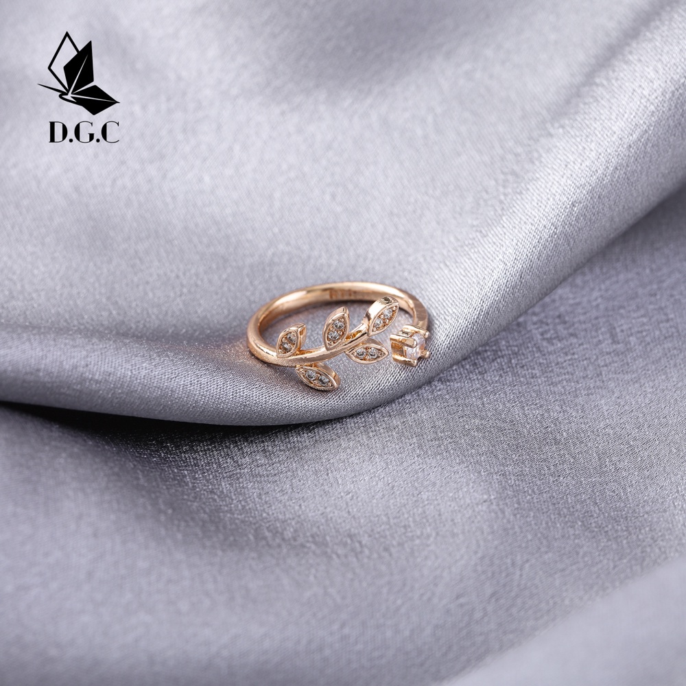 ✨D.G.C Cincin Kristal Berlian Platinum Wanita Fashion Aksesori Perhiasan Zirkon D682