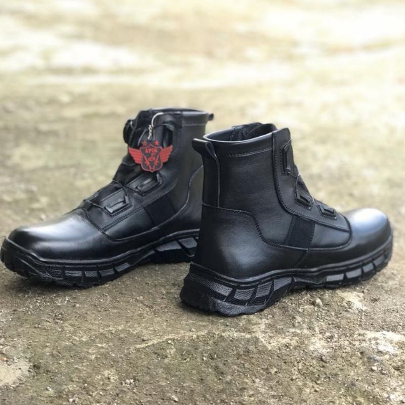 SEPATU PDL TALI PUTAR MIDTREK BAHAN KULIT SAPI ASLI MERK APIK SEPATU PDL DINAS LAPANGAN TNI POLRI SECURITY SATPAM SEPATU BOOTS PRIA WANITA