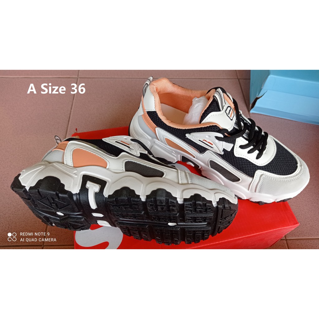 Sepatu Wanita Sneakers Import untuk joging olahraga