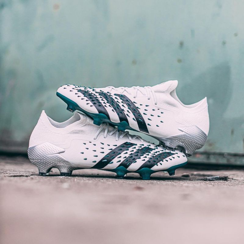 SEPATU BOLA ADIDAS PREDATOR MUTATOR 20 / BOLA ADIDAS PREDATOR MUTATOR FREAK PREMIUM IMPORT-Freak Low Putih Ijo