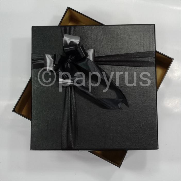 

PAPYRUS 30X30 TINGGI 5CM KOTAK KADO GIFT BOX HADIAH KOTA KADO