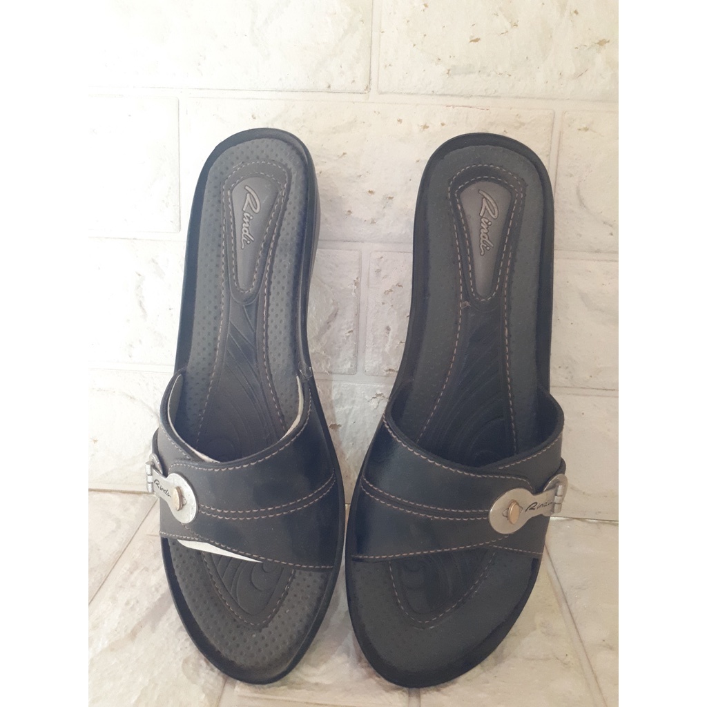SANDAL SLIP RINDI WD 218 (CEWEK)