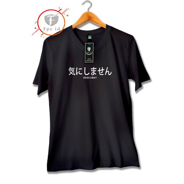 Kaos Tulisan Jepang BODO AMAT - Baju Kaos Distro Pria - Kaos Cewek - Hitam, S