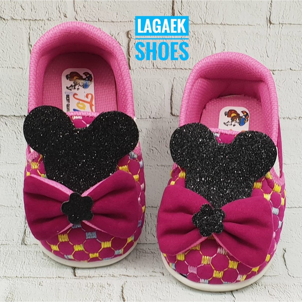 Sepatu Anak Perempuan Usia 1 Tahunan Slip On Kartun Kondisi Reject Sedikit [SEPATU ANAK REJECT]