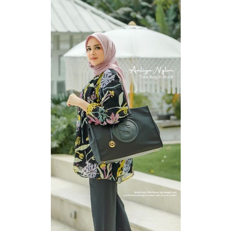 Aaliya Nylon Tote Bag BLACK FLAMINGO BUTTONSCARVES