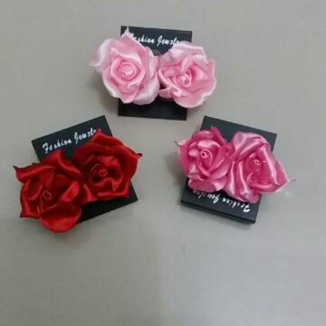 Anting Bunga mawar